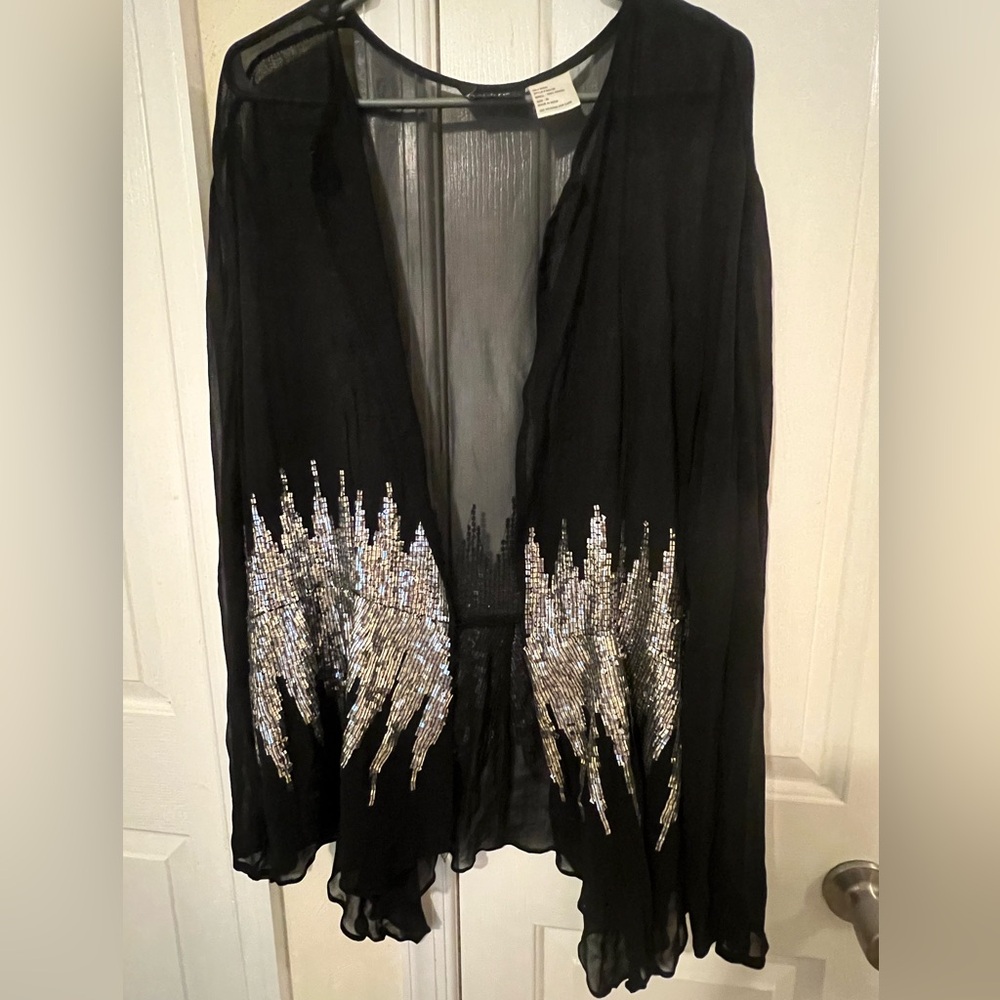 Woman plus sequin kimono